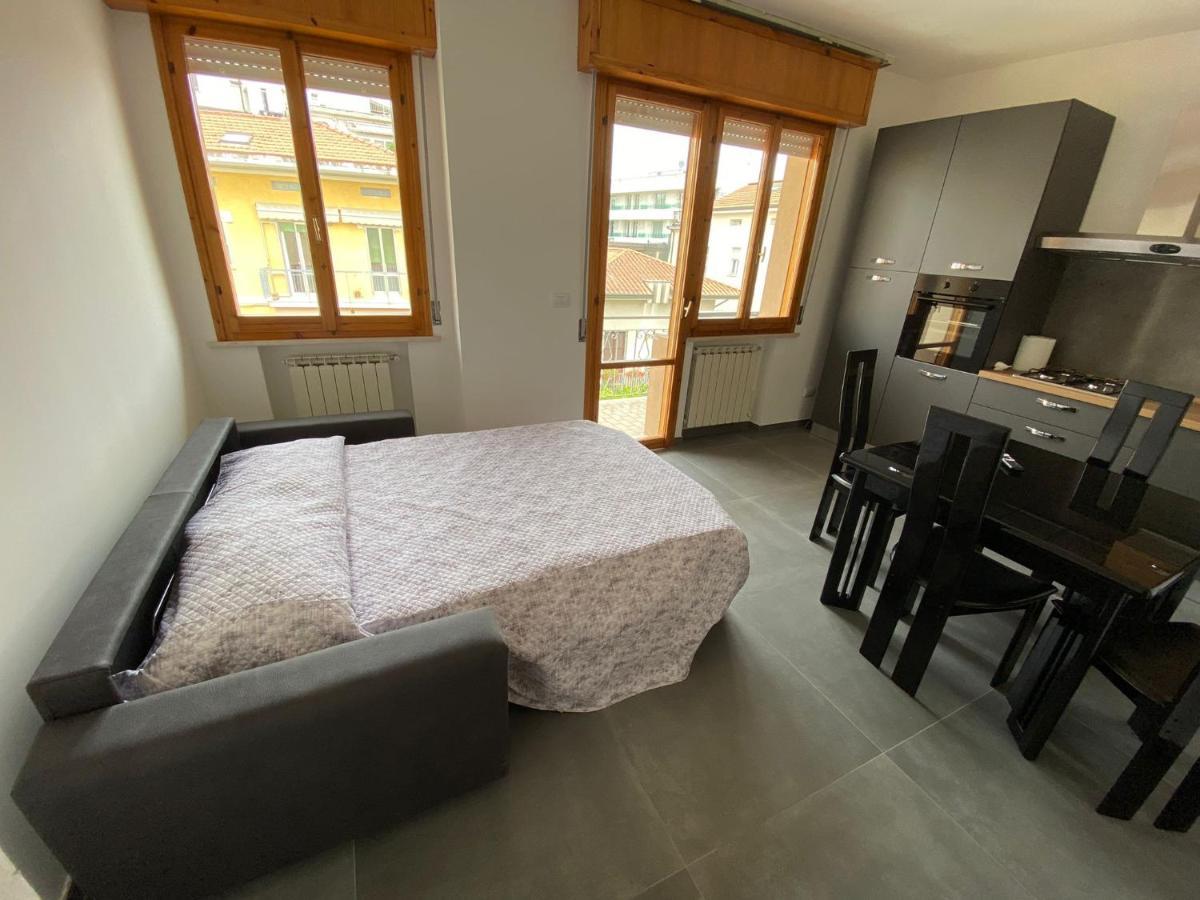 Appartamento Con Posto Auto Privato A Marina Centro Mare Rimini Buitenkant foto